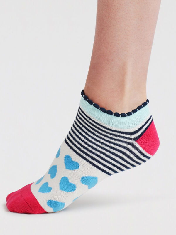 Thought Islay Heart Sneaker Socken mit Rüschenbund