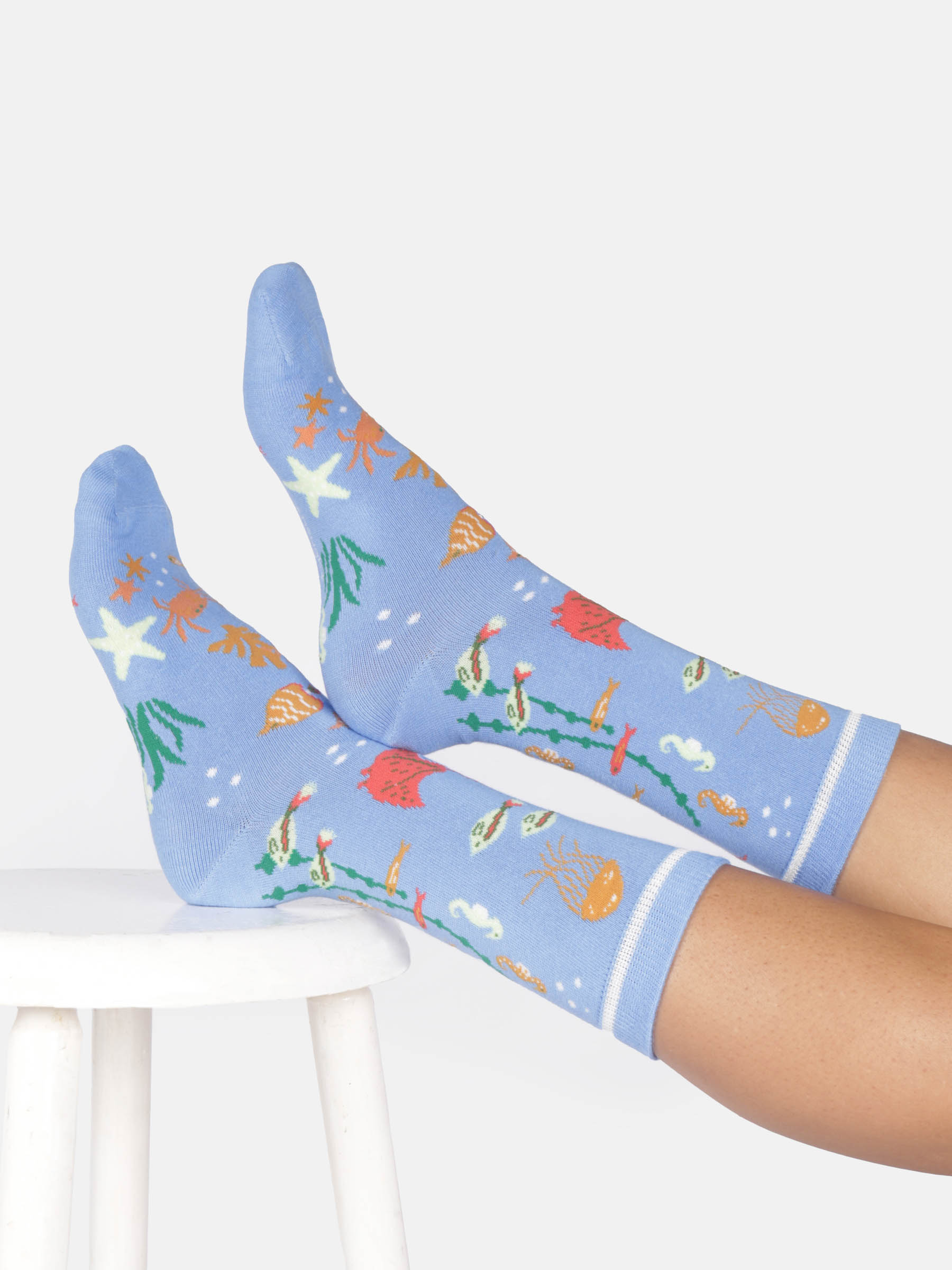 Thought Socken Bunte Meereswelt Türkisblau Füße hochgelegt mit Unterwasser-Motiv