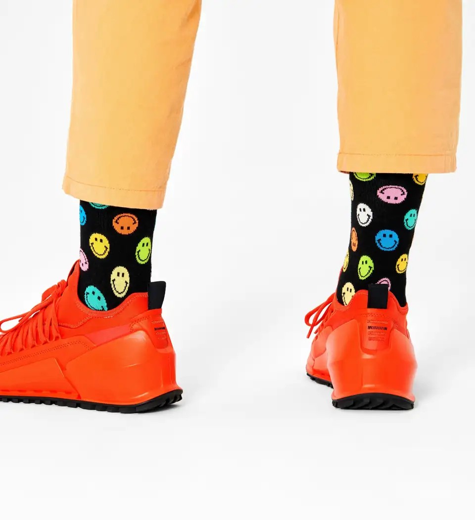 Happy Socks schwarze Socken mit bunten Smiley Gesichtern im Muster